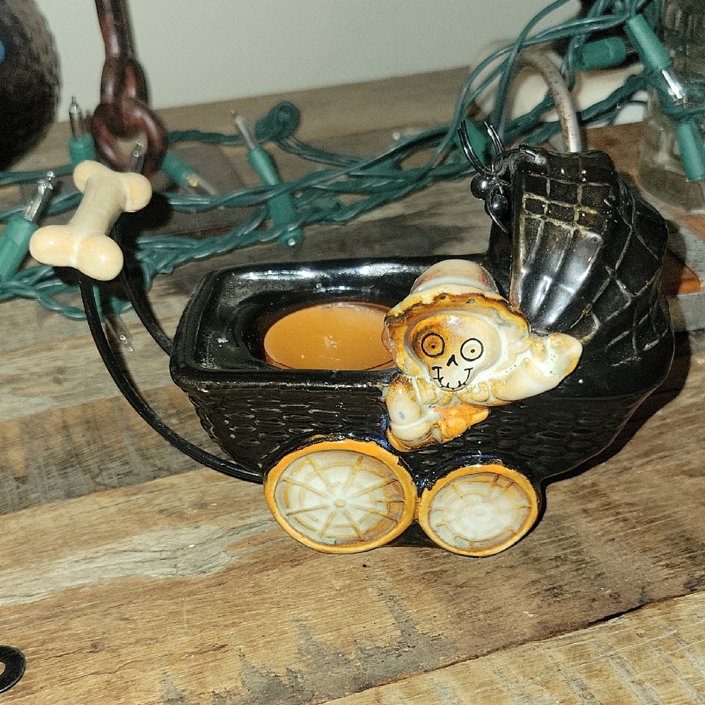 Yankee Candle 2012 Boney Bunch Collection Boney Baby In Hooded Baby Carriage